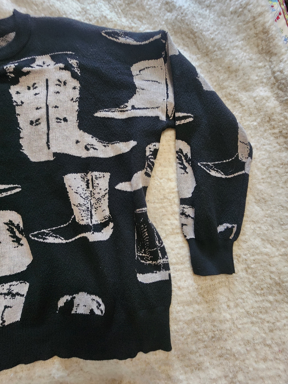 2 Fly Co. Boots a Million Reversible Black Western Knit Sweater S/M - Picture 3 of 7